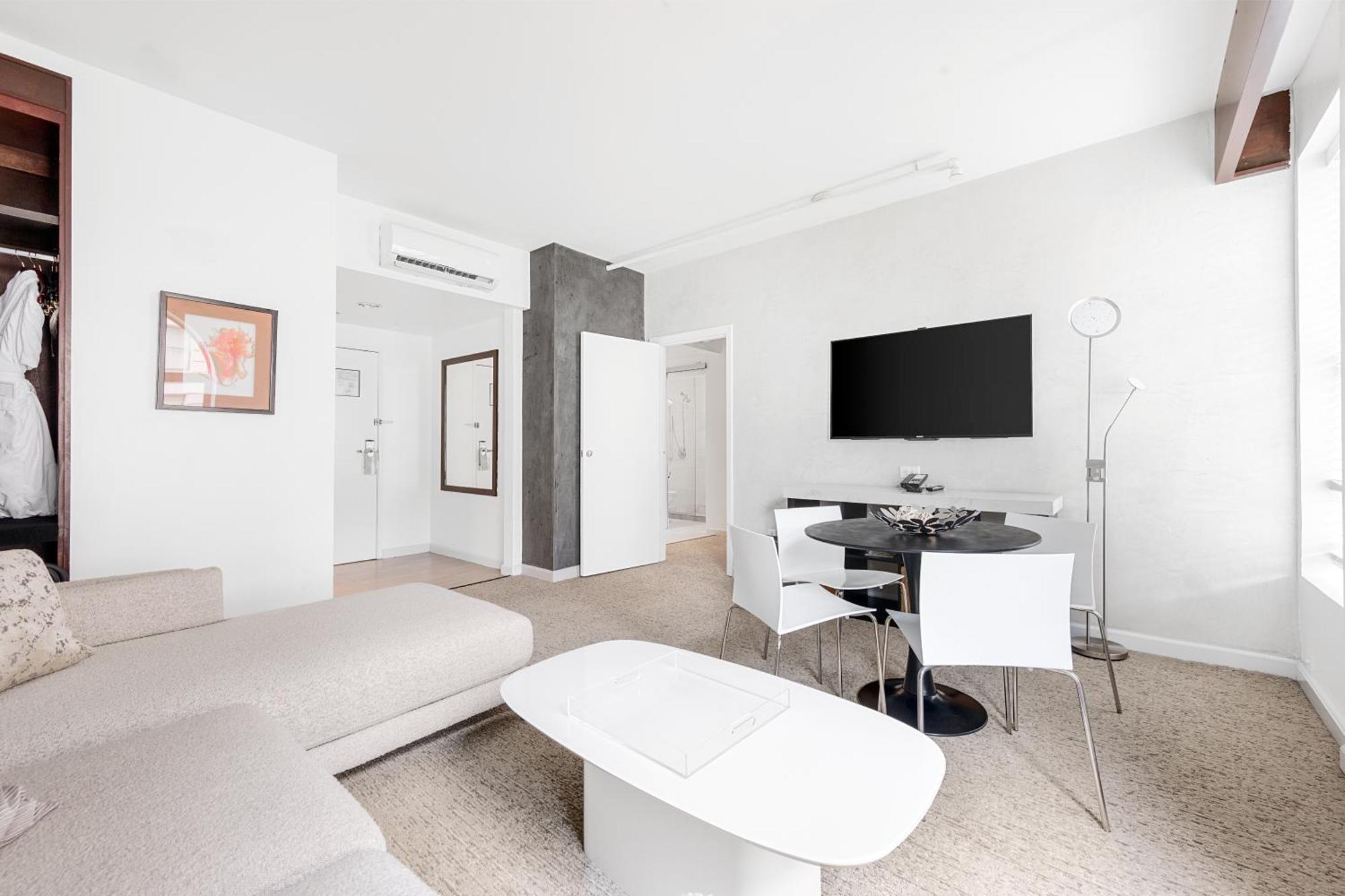 The O Hotel, Trademark Collection By Wyndham 3*